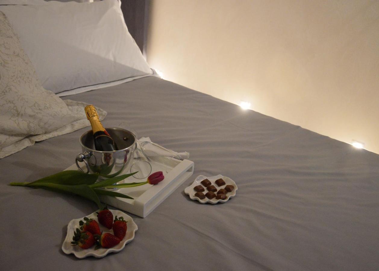 Mare Rooms Bari Old Town Center Bagian luar foto