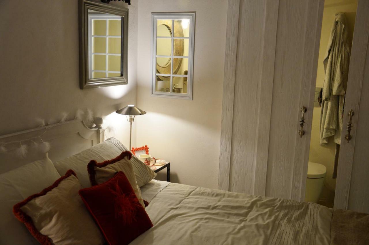 Mare Rooms Bari Old Town Center Bagian luar foto